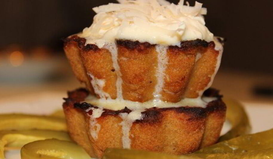 Рецепт мясных закусочных кексов с сыром моцарелла