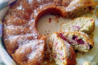 Овсяный кекс с вишней