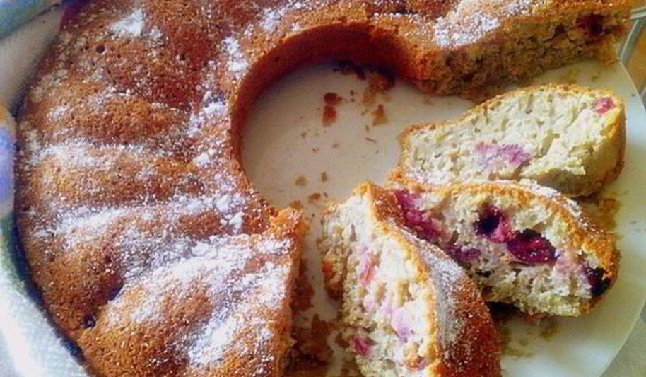 Рецепт овсяного кекса с вишней