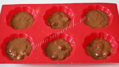 постные шоколадно-вишневые кексы