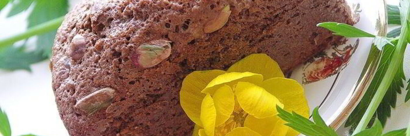 Шоколадные кексы с фисташками