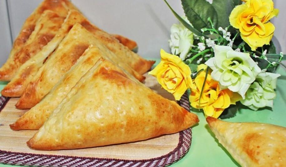 Рецепт хачапури из слоеного теста с сыром в духовке