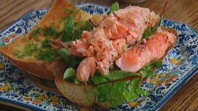 чиабатта с семгой и каперсами