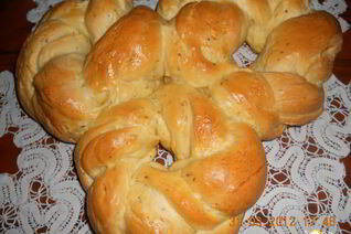Греческий Пасхальный хлеб с анисом