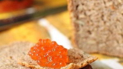 хлеб с творогом и тыквенными семечками на ржаной закваске