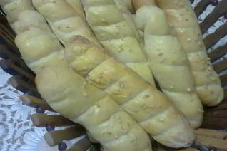 Хлебные палочки с кунжутом