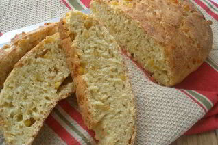 Кукурузный хлеб с зернами