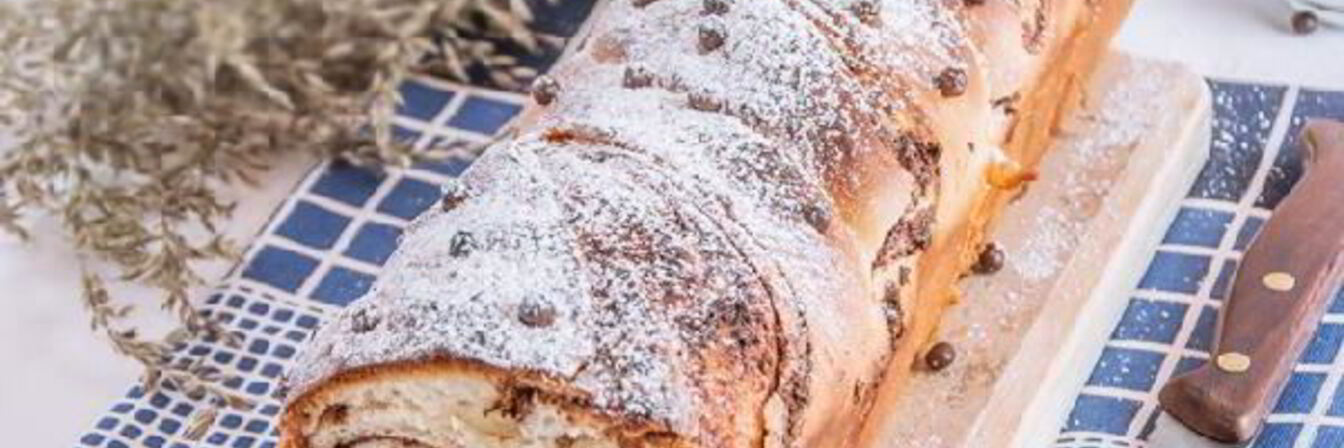 Сладкий хлеб на сыворотке с молочным шоколадом