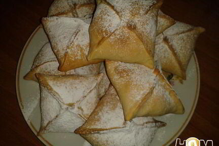 Конвертики из слоеного теста с яблоками