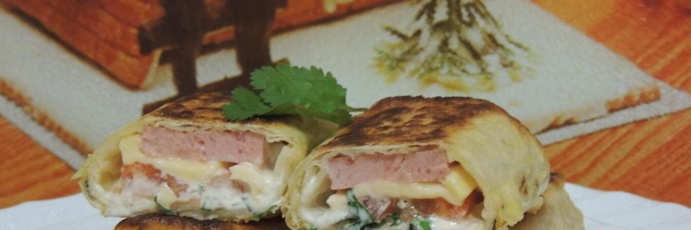 Горячий лаваш с начинкой