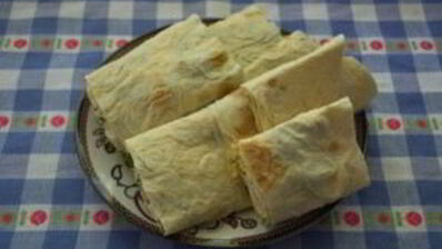 лаваш с брынзой и зеленью