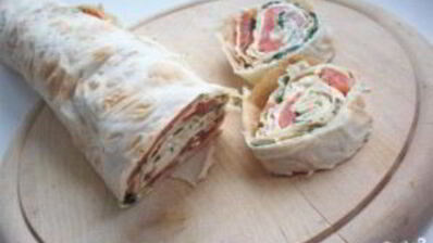 лаваш с красной рыбой и сыром