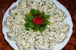 Лаваш с начинкой из творога и зелени