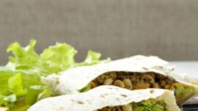 лаваш с пряной говядиной и фасолью