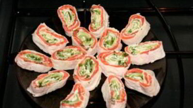 лаваш с рыбой и огурцом