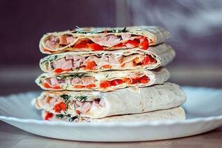 Многослойная закуска в лаваше