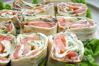 Рулет с лаваша с семгой