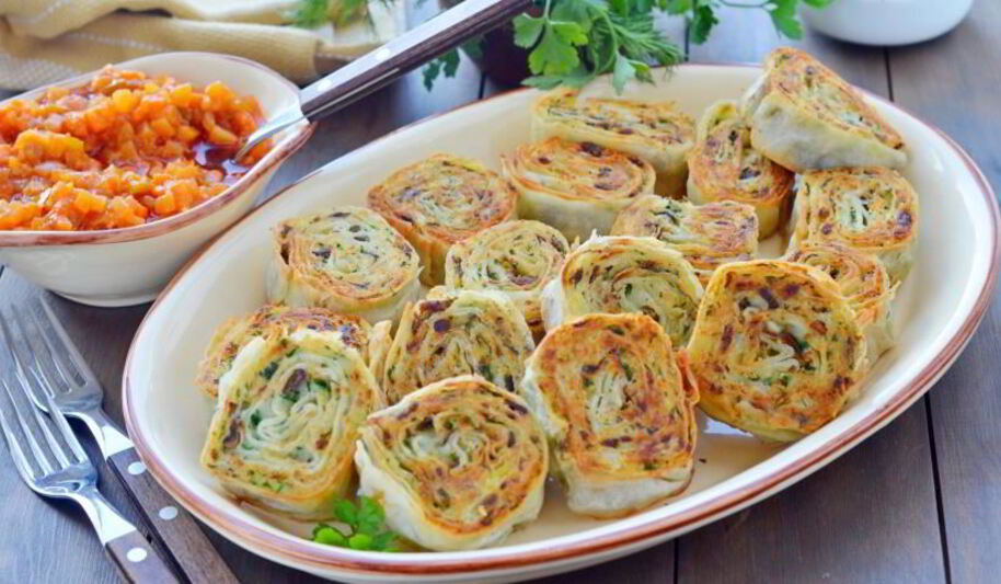 Рецепт рулетиков из лаваша с картофелем, грибами и зеленью