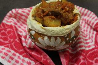 Свиная вырезка с овощами в лаваше