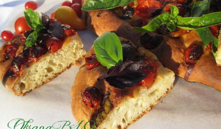 Рецепт фокаччи с ароматными томатами