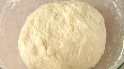 фокачча с жареным луком и сыром