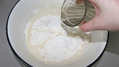 лепешки из слоеного теста катлама