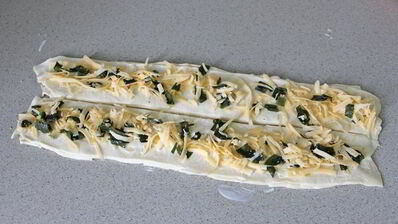 лепешки из слоеного теста катлама