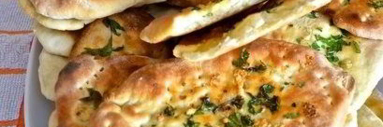 Лепешки с чесноком и зеленью