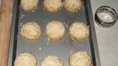 лепешки с луком и сыром