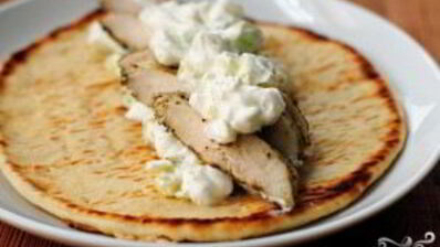 пита с курицей и дзадзики