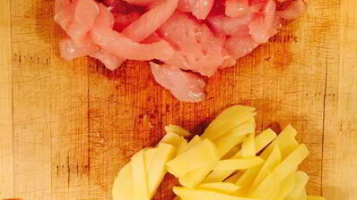 сочная пита с курицей и салатом