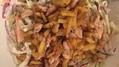 сочная пита с курицей и салатом