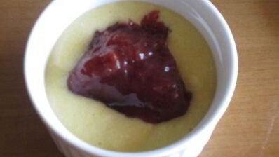 маффины с клубничным вареньем