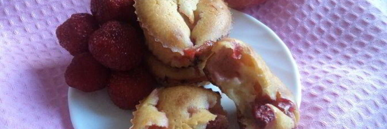 Маффины с клубникой
