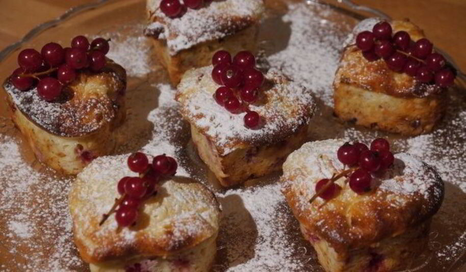 Рецепт маффинов с красной смородиной