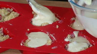 маффины с красной смородиной