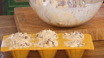 маффины с курагой и орехами пекан