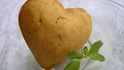 маффины с паприкой и чесноком