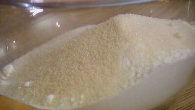 маффины с шоколадом и вяленой вишней