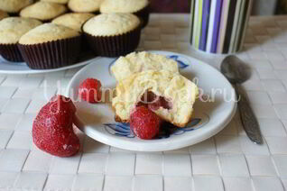 Маффины с ягодой