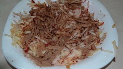 яблочные маффины с халвой и корицей