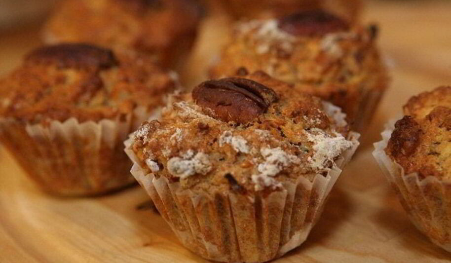 Рецепт яблочных маффинов с орехами пекана