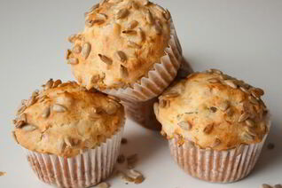 Закусочные маффины с ветчиной и сыром