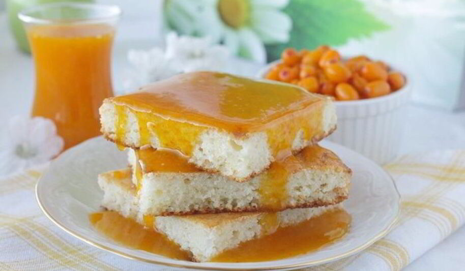 Рецепт манника творожного с облепиховым соусом