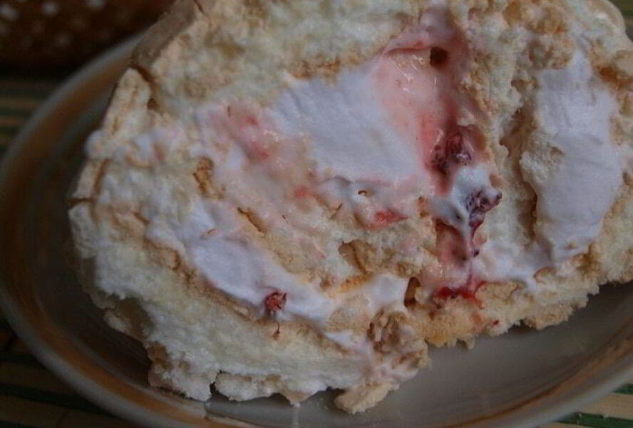 Меренговый рулет