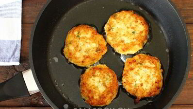 капустные оладьи с манкой