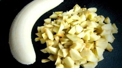 оладушки с карамельно-фруктовым припеком