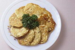 Оладьи из сладкой кукурузы к мясу на гриле