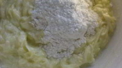 оладьи из цукини на кефире