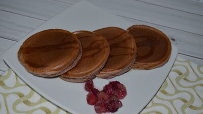 оладьи с лесными ягодами